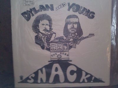 Bob Dylan and Neil Young - The Band- S.N.A.C.K. 1975 Bootleg Vibrator Records