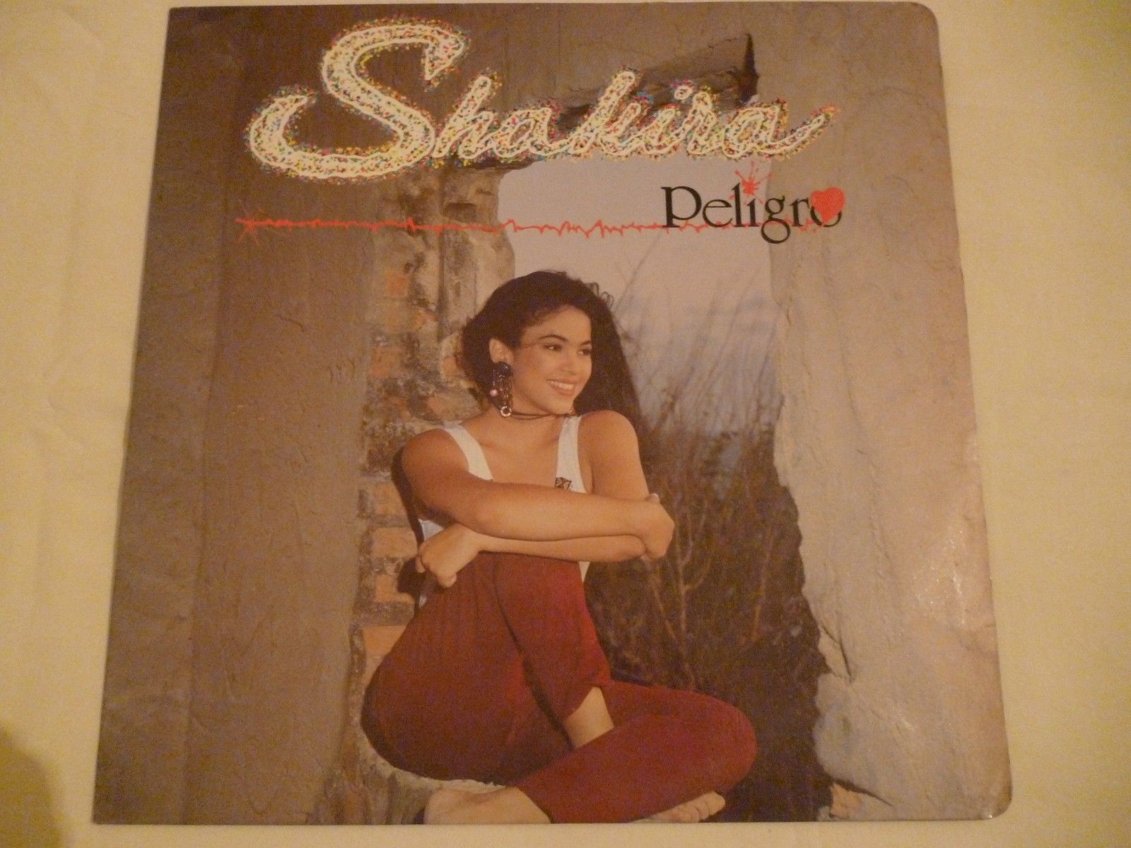 Shakira - Danger (PELIGRO) LP Vynil  collectible item ever album