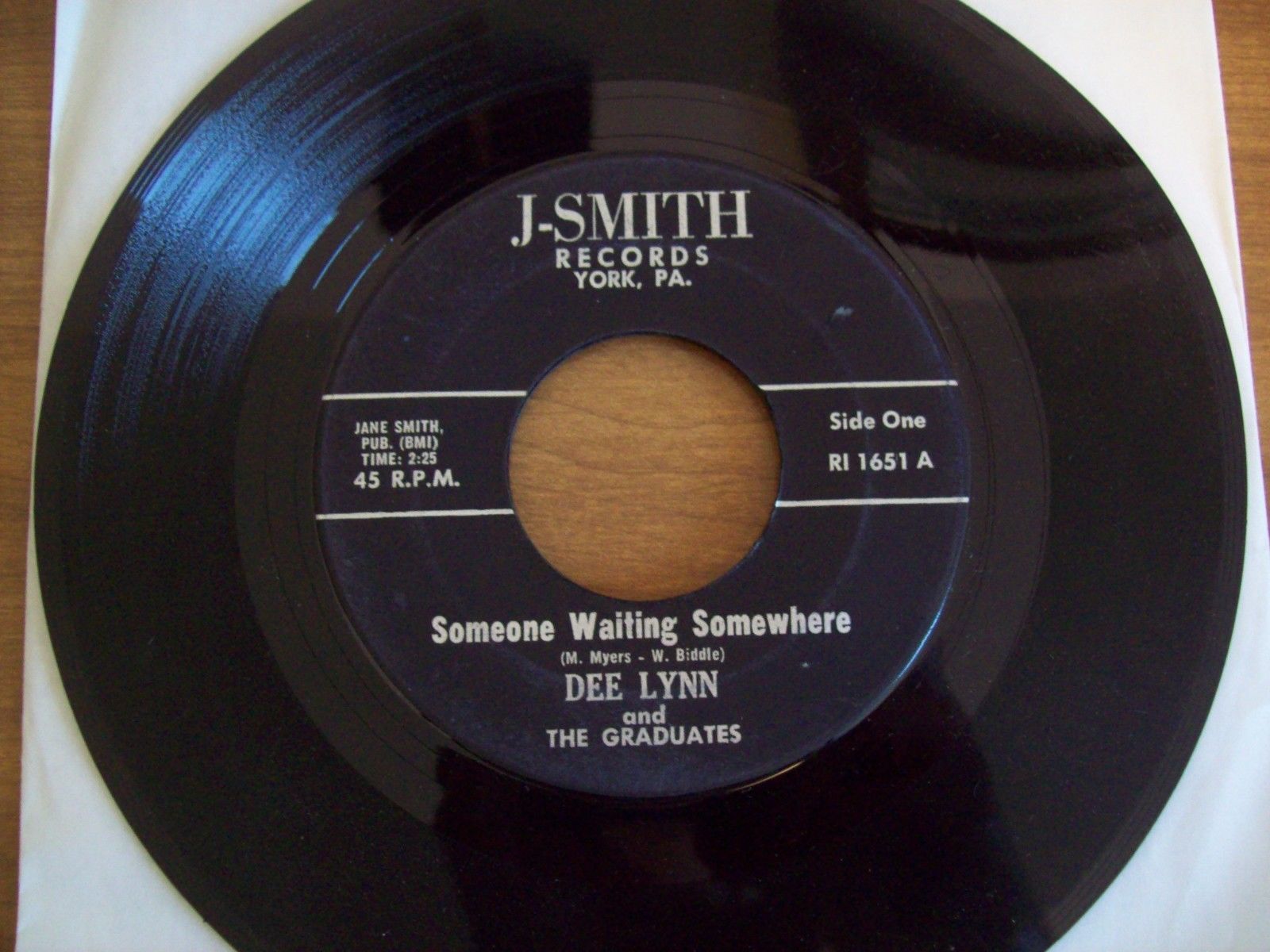  DEE LYNN & THE GRADUATES J-Smith 45 RPM SOMEONE WAITING  SOMEWHERE -YORK, PA-HEAR - auction details