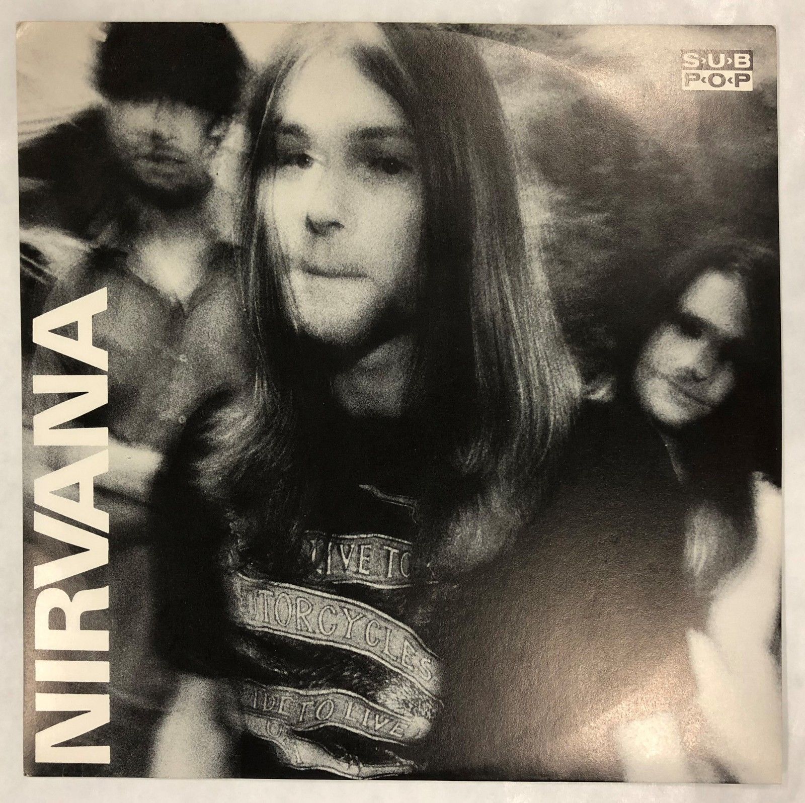 Nirvana love buzz. Nirvana Love Buzz обложка. Nirvana Love Buzz big Cheese. Big Cheese Nirvana. Love Buzz Cover Nirvana.