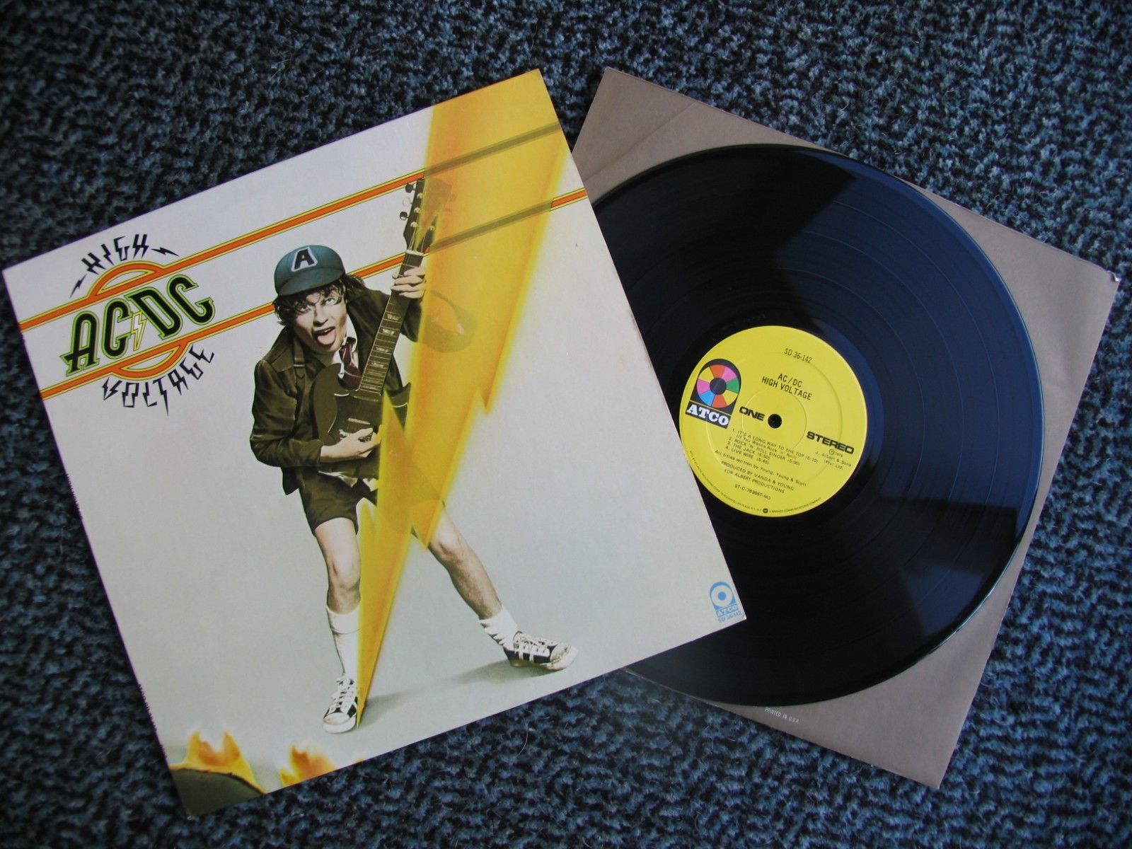 ål skinke Økonomi popsike.com - AC/DC - High Voltage - original 1976 UK vinyl album - auction  details